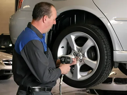 Mobile tyre puncture repair Qatar technician